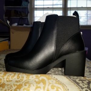Ankle boots
